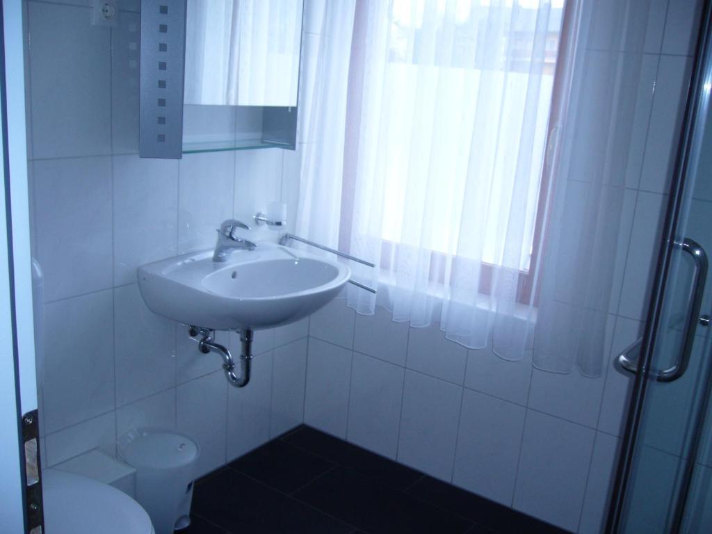 Balaca Panzio Veszprem Bilik gambar